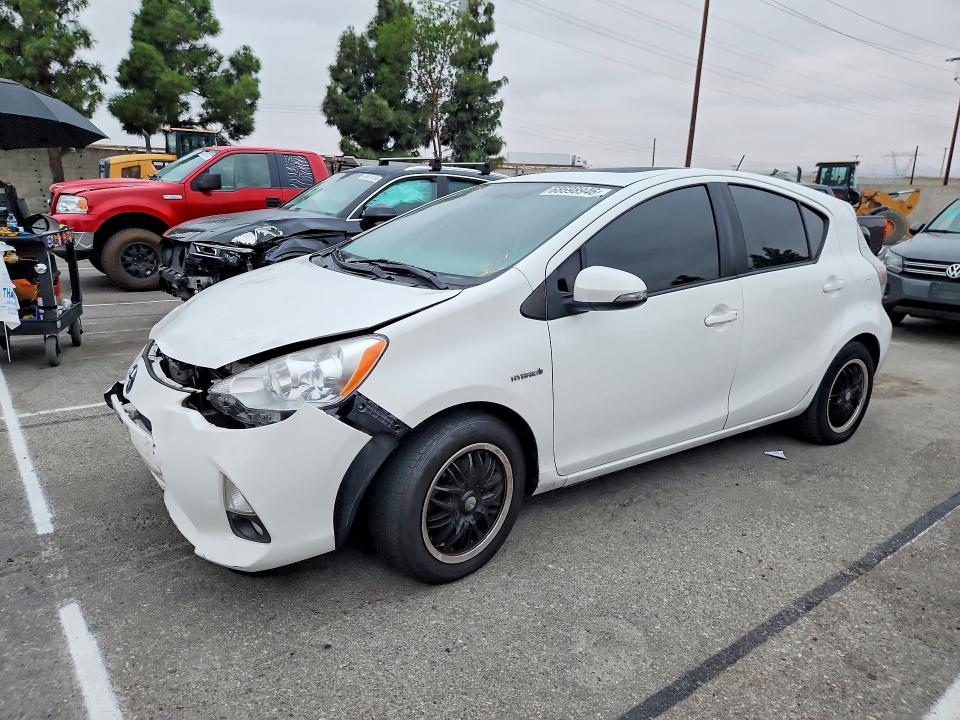 Продажа на аукционе авто 2012 Toyota Prius C, vin: JTDKDTB39C1028061, номер лота: 68698946