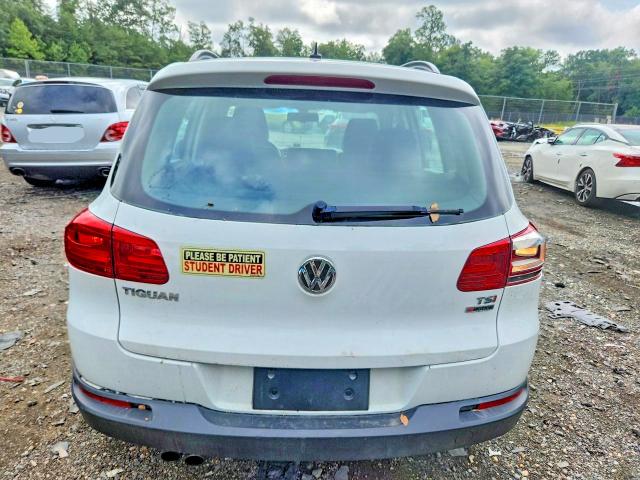 67213976 :رقم المزاد ، WVGBV7AX1GW613987 vin ، 2016 Volkswagen Tiguan مزاد بيع