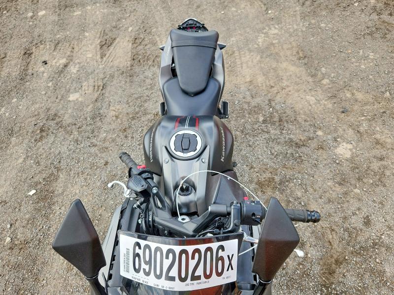 69020206 :رقم المزاد ، ML5EXEM13NDA66217 vin ، 2022 Kawasaki Ex650 مزاد بيع
