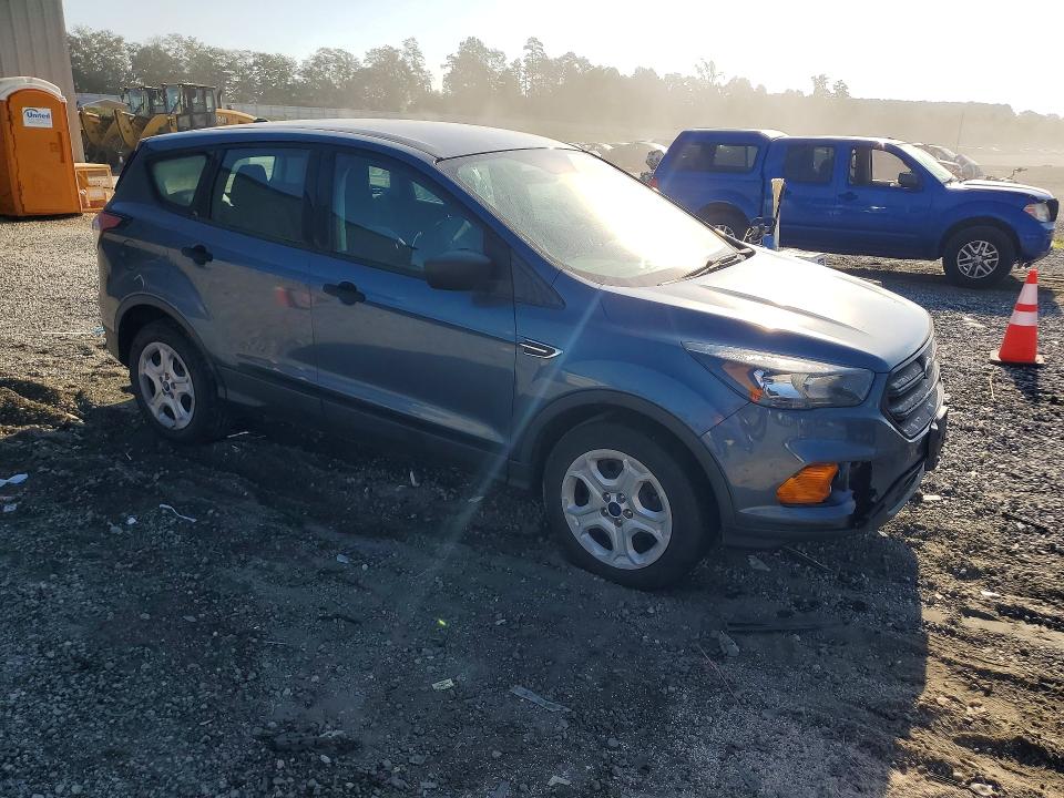 2018 Ford Escape მანქანა იყიდება აუქციონზე, vin: 1FMCU0F7XJUC75791, აუქციონის ნომერი: 68707496