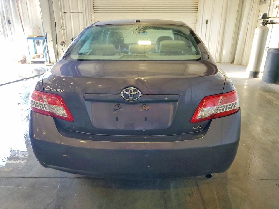 68069916 :رقم المزاد ، 4T4BF3EK3BR154282 vin ، 2011 Toyota Camry مزاد بيع