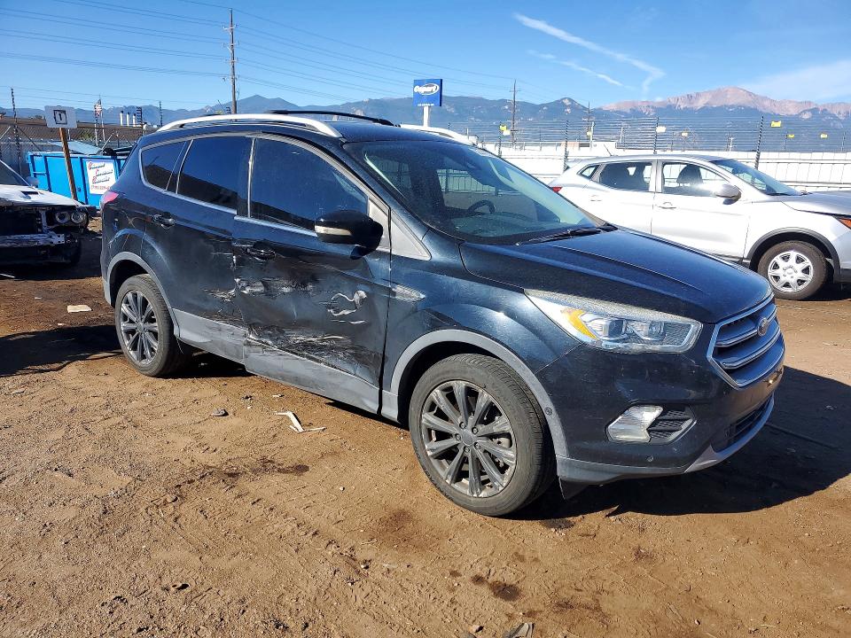 Продажа на аукционе авто 2017 Ford Escape, vin: 1FMCU9J99HUE91249, номер лота: 68449336