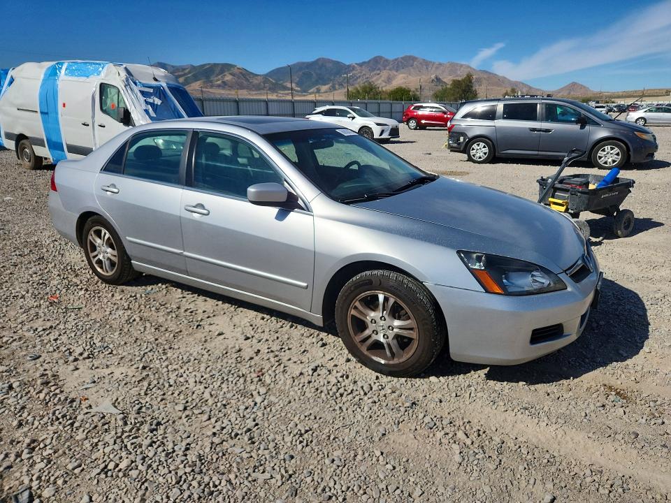 2007 Honda Accord მანქანა იყიდება აუქციონზე, vin: 1HGCM56887A140735, აუქციონის ნომერი: 66863676