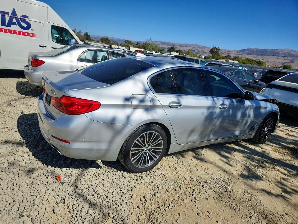 71057426 :رقم المزاد ، WBAJE7C34HWA03657 vin ، 2017 Bmw 540 مزاد بيع