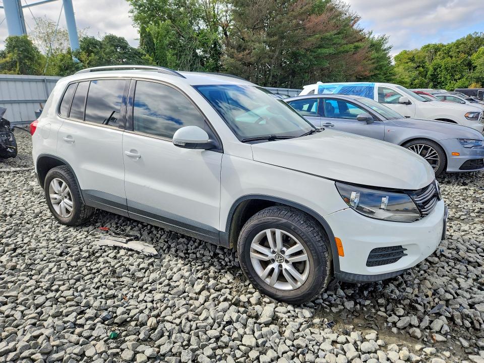 Продаж на аукціоні авто 2016 Volkswagen Tiguan, vin: WVGBV7AX0GK000461, номер лоту: 69353776