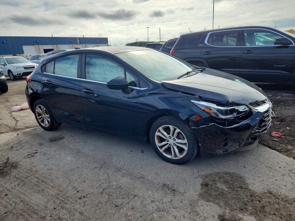 Продажа на аукционе авто 2019 Chevrolet Cruze, vin: 3G1BE6SM9KS573433, номер лота: 70035986