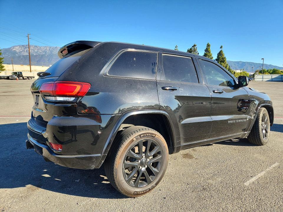 Продажа на аукционе авто 2017 Jeep Grand Cherokee, vin: 1C4RJFAG9HC851940, номер лота: 70022126