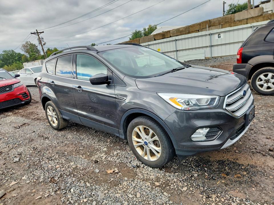 2018 Ford Escape მანქანა იყიდება აუქციონზე, vin: 1FMCU9HD3JUD40441, აუქციონის ნომერი: 70873586