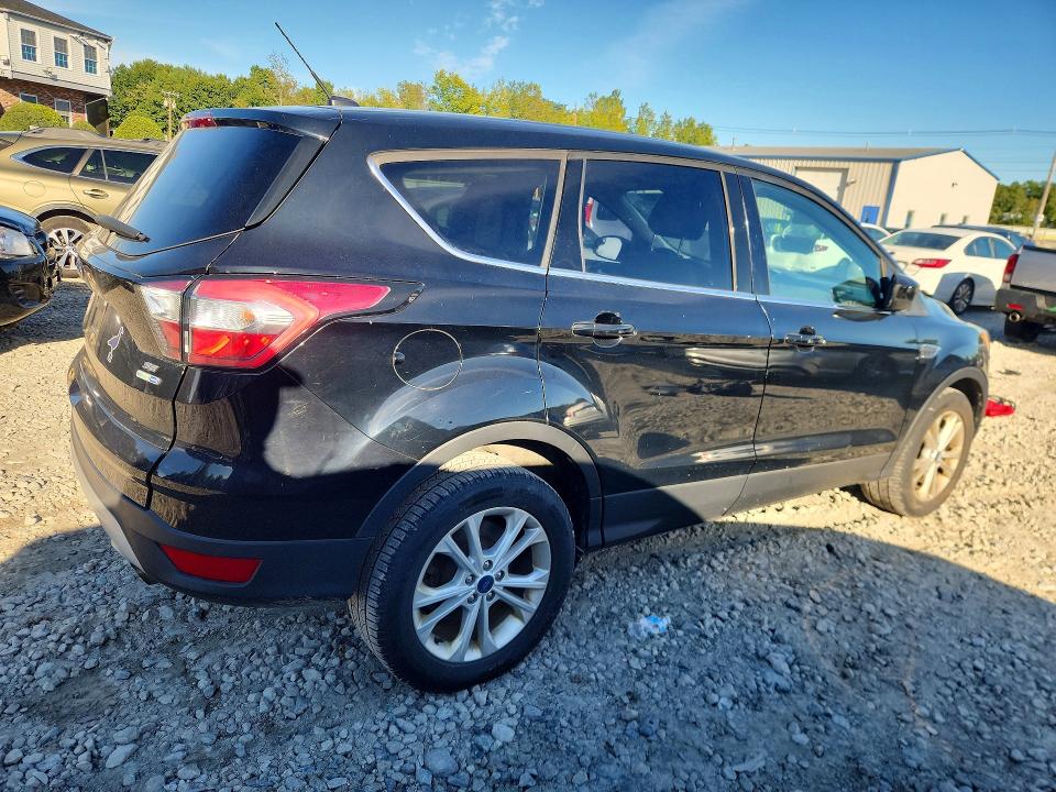 2017 Ford Escape მანქანა იყიდება აუქციონზე, vin: 1FMCU9GDXHUD01552, აუქციონის ნომერი: 69606286
