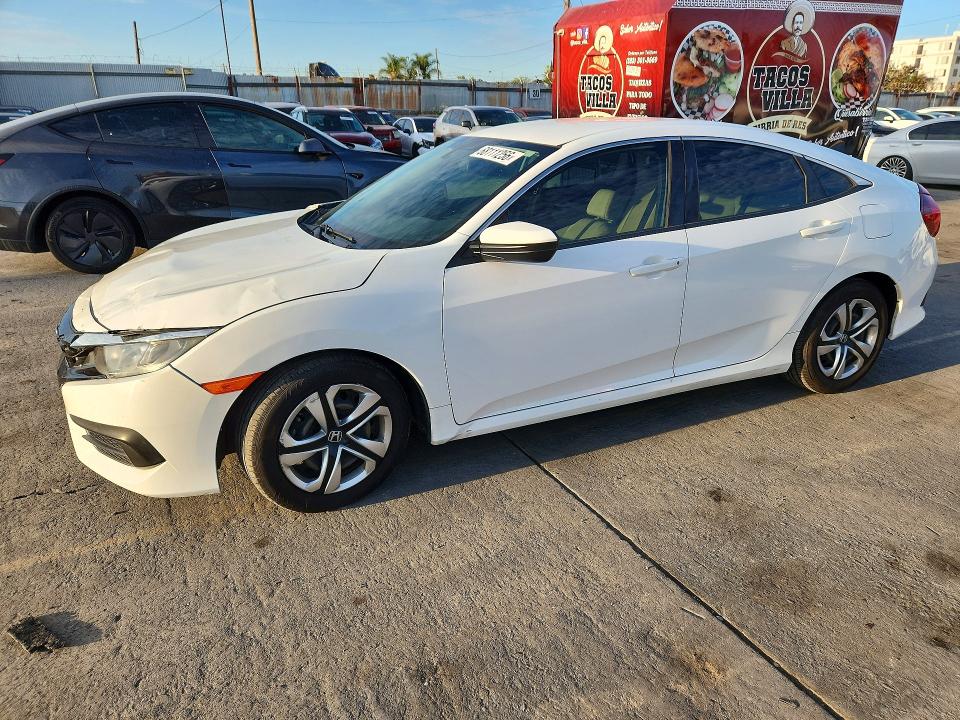 Продажа на аукционе авто 2018 Honda Civic, vin: 2HGFC2F55JH597290, номер лота: 68111256