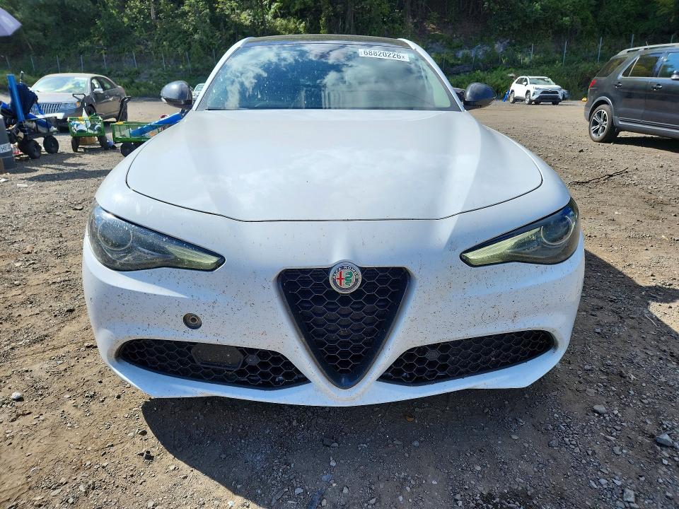 Продажа на аукционе авто 2018 Alfa Romeo Giulia, vin: ZARFAEDN5J7596540, номер лота: 68820226