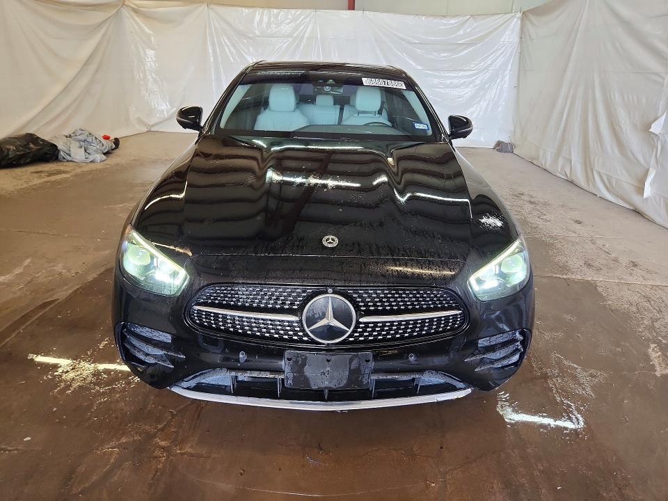68667886 :رقم المزاد ، W1KZF8DB3MA999316 vin ، 2021 Mercedes-benz E مزاد بيع
