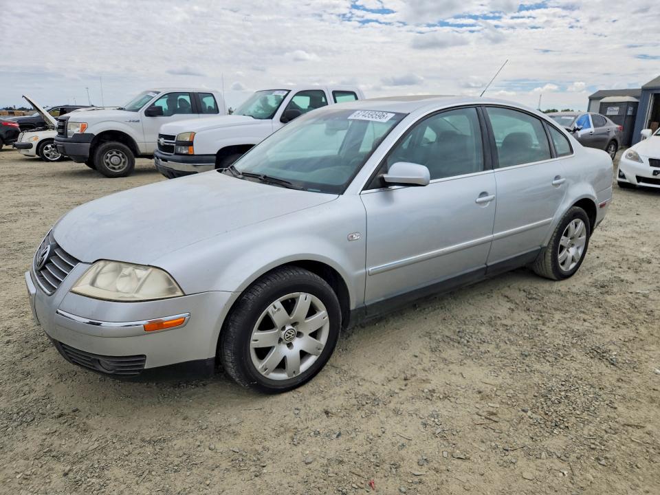 2003 Volkswagen Passat მანქანა იყიდება აუქციონზე, vin: WVWRH63B03P038324, აუქციონის ნომერი: 67459596