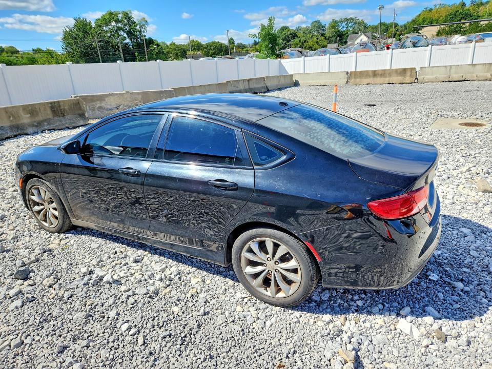 68999266 :رقم المزاد ، 1C3CCCBB2FN757132 vin ، 2015 Chrysler 200 مزاد بيع