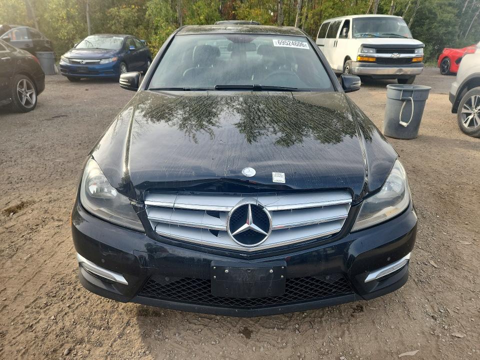 2013 Mercedes-benz C მანქანა იყიდება აუქციონზე, vin: WDDGF8AB0DA877203, აუქციონის ნომერი: 69524606