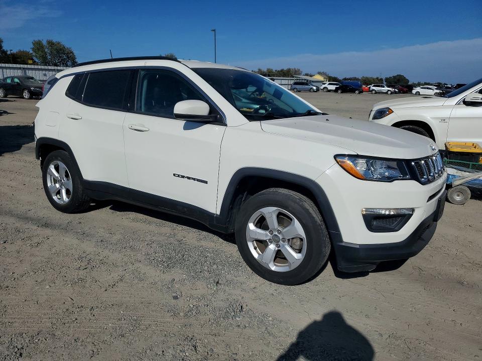 67150356 :رقم المزاد ، 3C4NJCBB3KT755989 vin ، 2019 Jeep Compass مزاد بيع