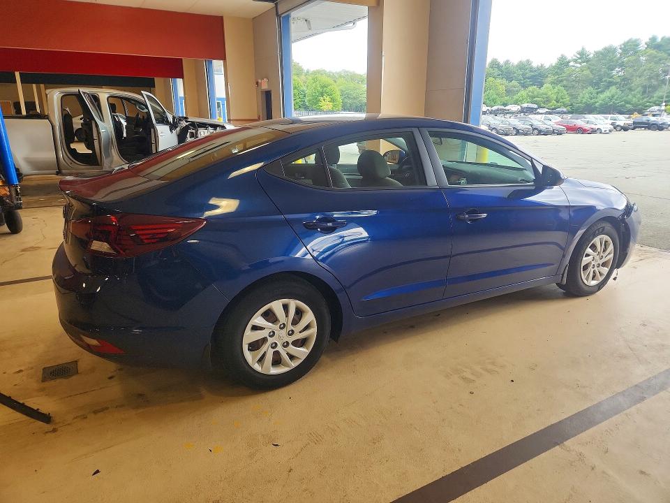 66690716 :رقم المزاد ، 5NPD74LF2KH481668 vin ، 2019 Hyundai Elantra مزاد بيع