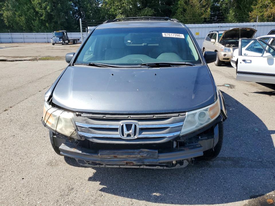 67617266 :رقم المزاد ، 5FNRL5H21BB036818 vin ، 2011 Honda Odyssey مزاد بيع