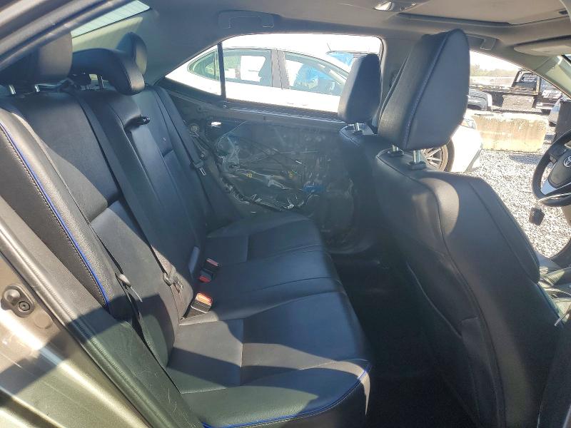 67644576 :رقم المزاد ، 5YFBURHE4HP682867 vin ، 2017 Toyota Corolla مزاد بيع