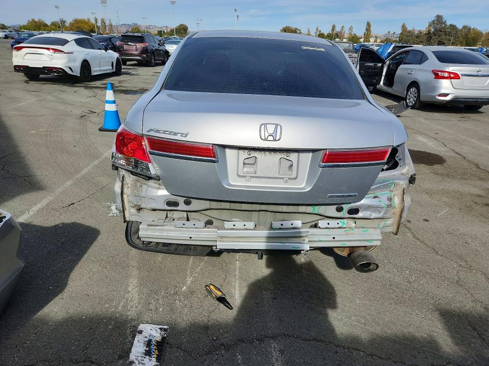 69801956 :رقم المزاد ، 1HGCP2F63BA001741 vin ، 2011 Honda Accord مزاد بيع