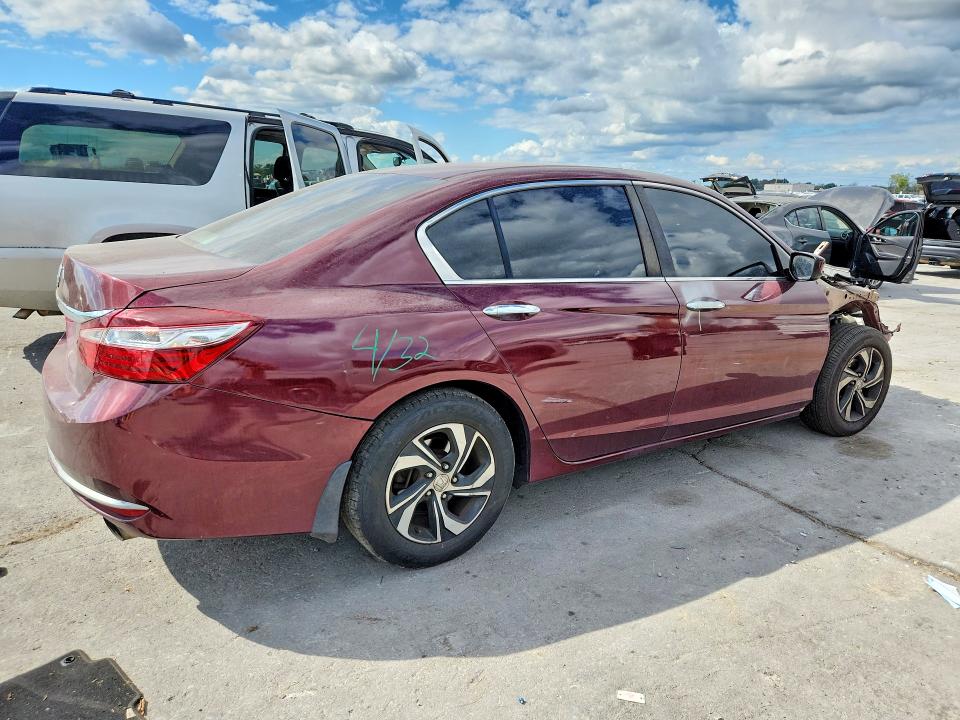 Продажа на аукционе авто 2017 Honda Accord, vin: 1HGCR2F37HA266140, номер лота: 69999516
