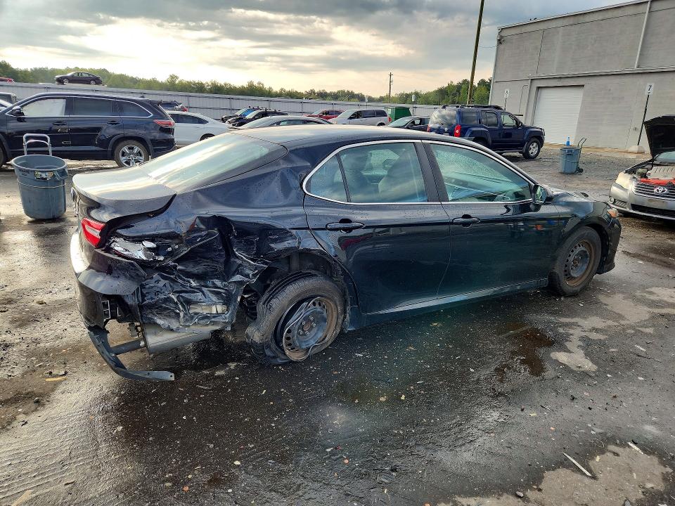 2018 Toyota Camry მანქანა იყიდება აუქციონზე, vin: 4T1B11HK1JU072686, აუქციონის ნომერი: 68542996