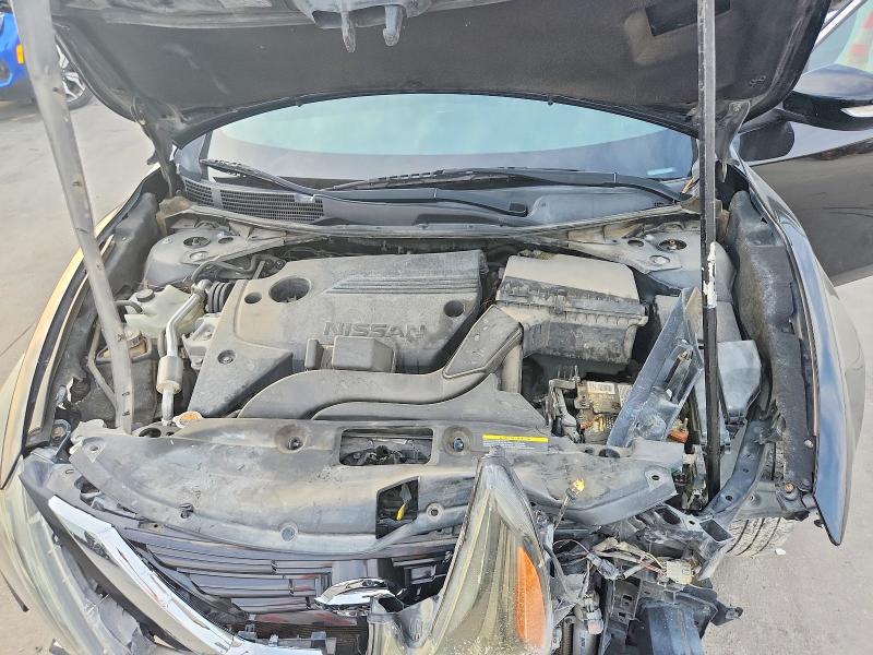2017 Nissan Altima მანქანა იყიდება აუქციონზე, vin: 1N4AL3AP4HC250432, აუქციონის ნომერი: 70812186