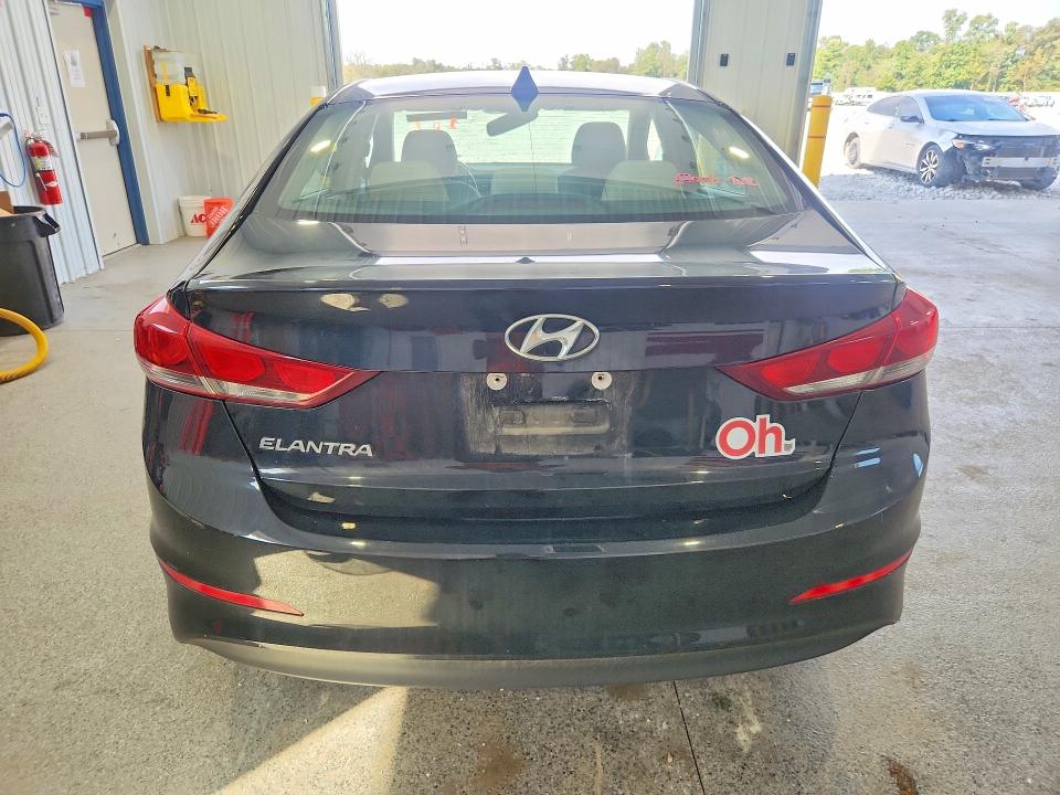 69025886 :رقم المزاد ، 5NPD84LF2HH155021 vin ، 2017 Hyundai Elantra مزاد بيع