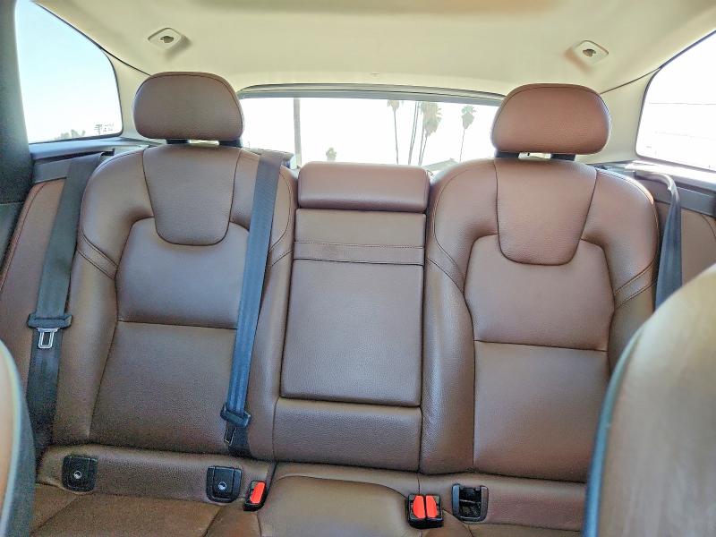 Aukcja sprzedaży 2019 Volvo Xc60, vin: LYV102RK2KB238720, numer aukcji: 67182106