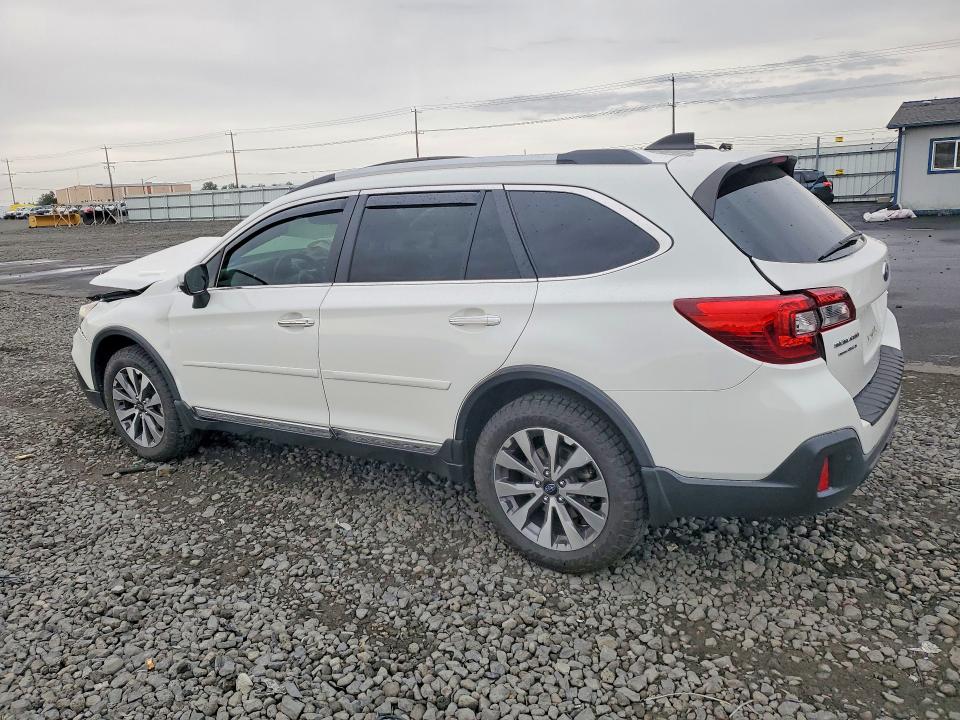 67493726 :رقم المزاد ، 4S4BSATCXJ3393113 vin ، 2018 Subaru Outback مزاد بيع