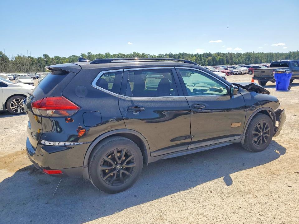 68582396 :رقم المزاد ، 5N1AT2MT0HC771009 vin ، 2017 Nissan Rogue مزاد بيع
