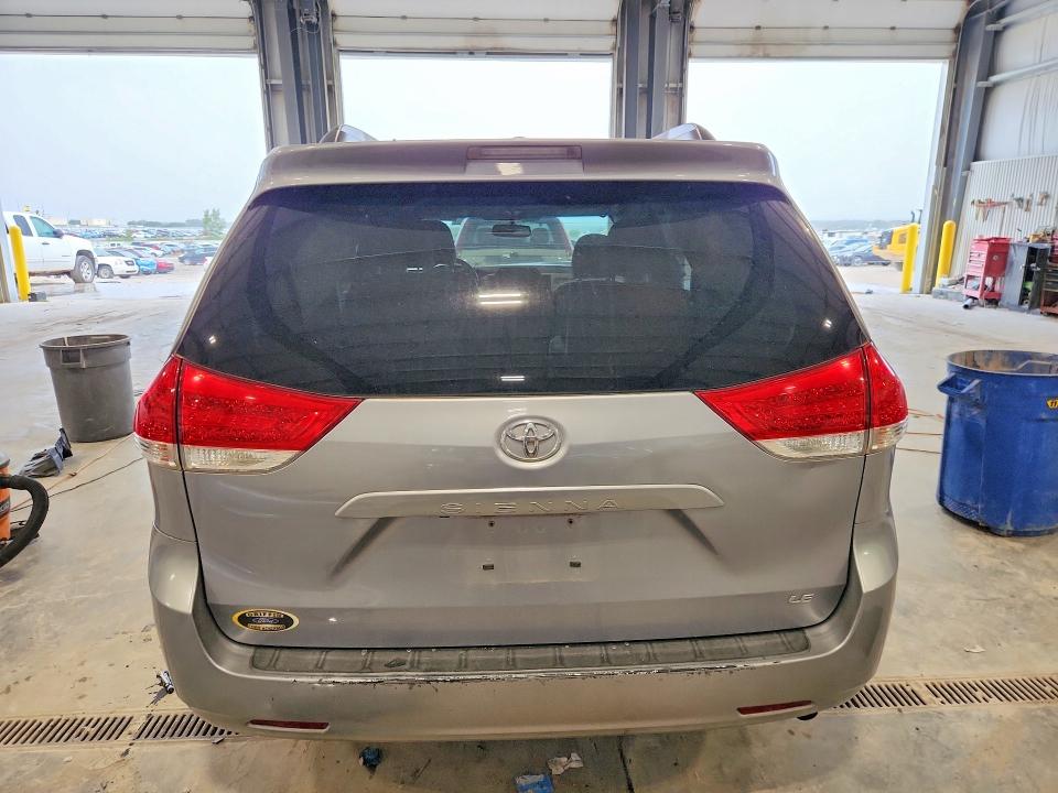 Продажа на аукционе авто 2011 Toyota Sienna, vin: 5TDKK3DC7BS023333, номер лота: 69880896
