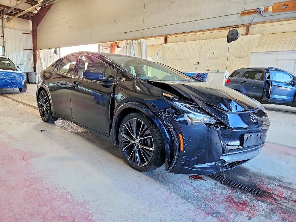 70269846 :رقم المزاد ، JTDADABU2P3006311 vin ، 2023 Toyota Prius مزاد بيع