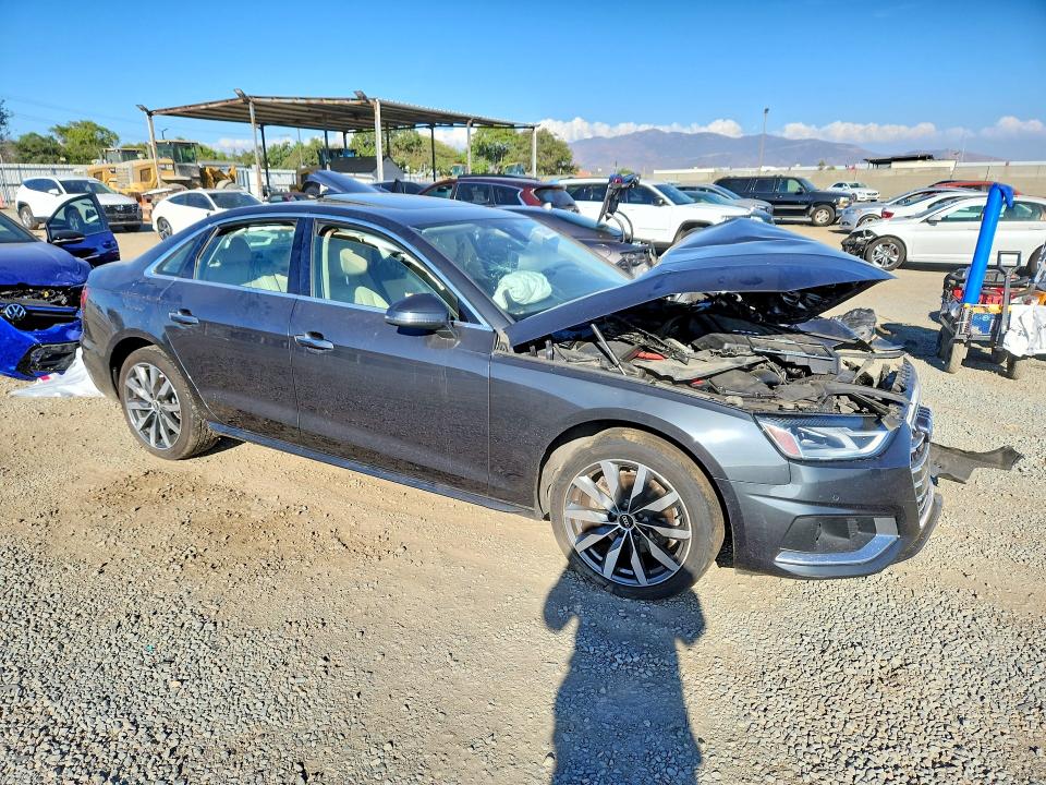 70359836 :رقم المزاد ، WAUABAF42MA086651 vin ، 2021 Audi A4 مزاد بيع