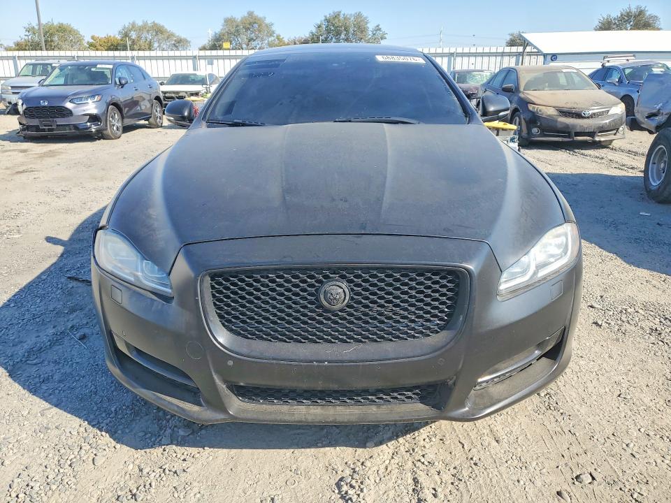 68835076 :رقم المزاد ، SAJWA1C74G8V92330 vin ، 2016 Jaguar Xj مزاد بيع