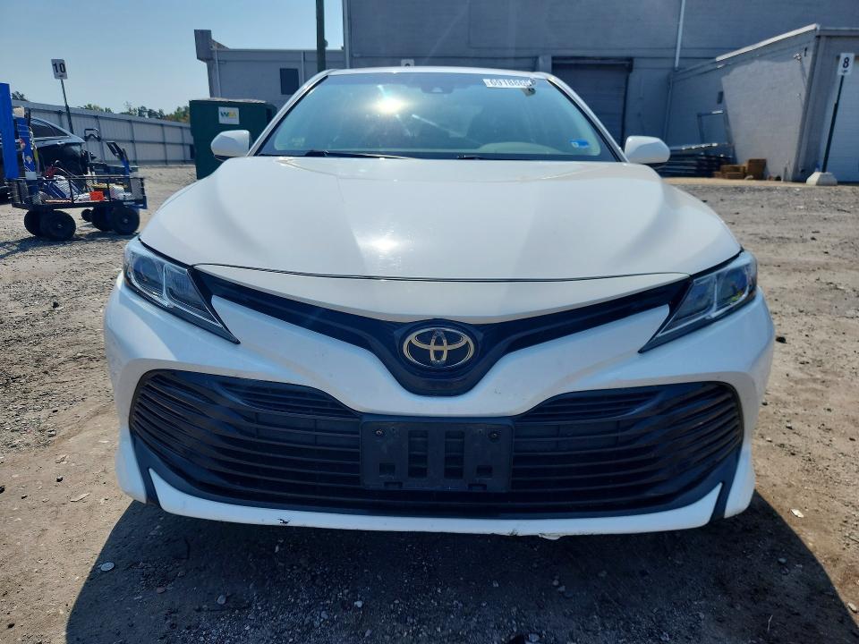 Aukcja sprzedaży 2018 Toyota Camry, vin: 4T1B11HK2JU042421, numer aukcji: 69188656
