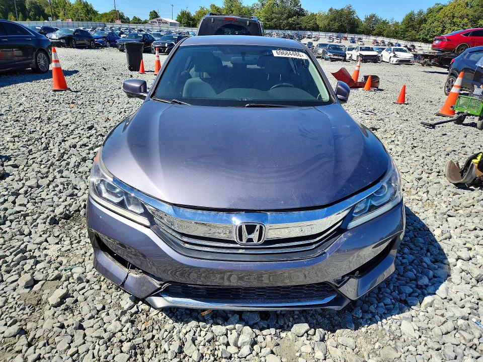69684486 :رقم المزاد ، 1HGCR2F72HA095235 vin ، 2017 Honda Accord مزاد بيع