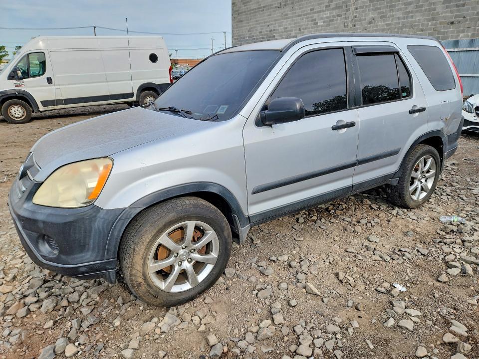 2005 Honda Cr-v მანქანა იყიდება აუქციონზე, vin: SHSRD78525U318160, აუქციონის ნომერი: 70161786