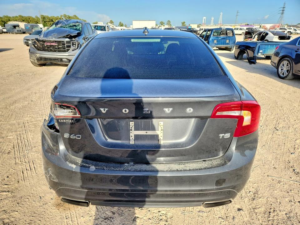 69283536 :رقم المزاد ، YV140MFB0F2315387 vin ، 2015 Volvo S60 مزاد بيع