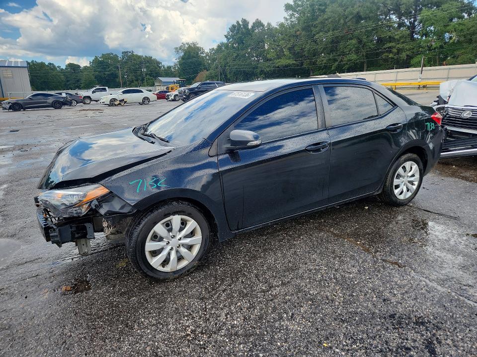 Auction sale of the 2018 Toyota Corolla, vin: 5YFBURHE6JP823279, lot number: 67516136
