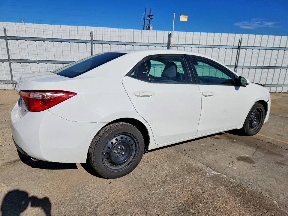 70047296 :رقم المزاد ، 5YFBURHE2KP896649 vin ، 2019 Toyota Corolla مزاد بيع