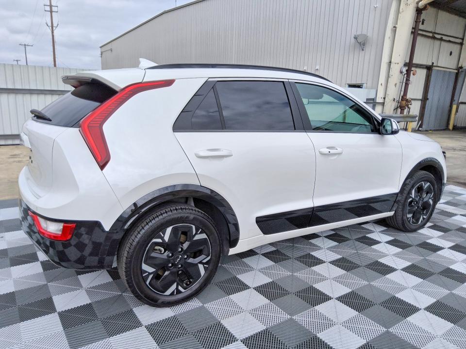 Продаж на аукціоні авто 2024 Kia Niro, vin: KNDCR3L19R5121442, номер лоту: 66851046