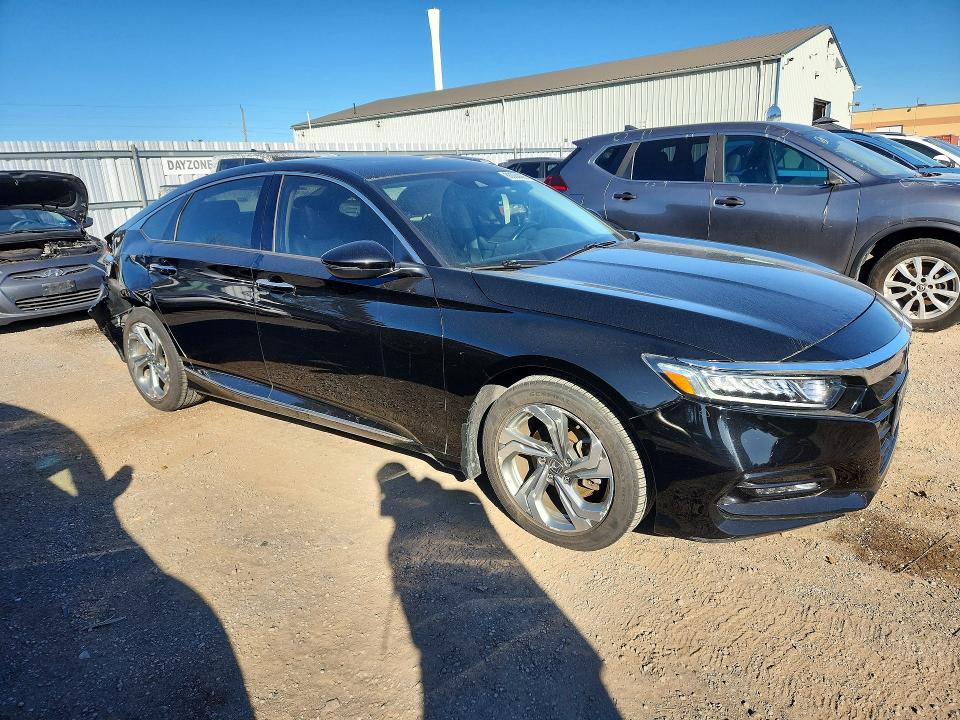 Продажа на аукционе авто 2018 Honda Accord, vin: 1HGCV1F52JA808290, номер лота: 66094466