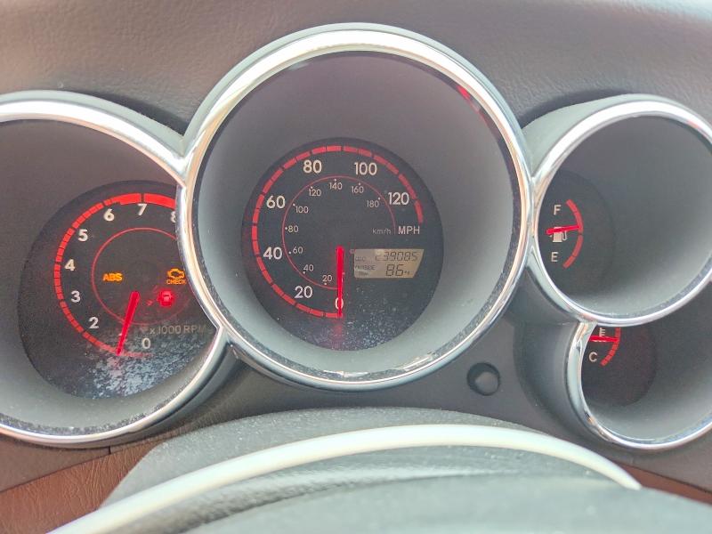 68859226 :رقم المزاد ، 2T1KR38E64C279840 vin ، 2004 Toyota Matrix مزاد بيع