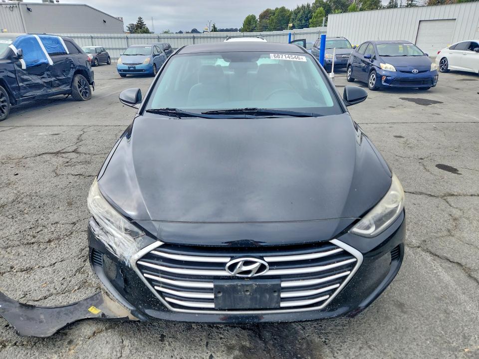 2017 Hyundai Elantra მანქანა იყიდება აუქციონზე, vin: 5NPD84LF3HH046826, აუქციონის ნომერი: 68714546