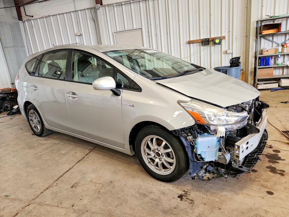 70250766 :رقم المزاد ، JTDZN3EUXFJ032981 vin ، 2015 Toyota Prius V مزاد بيع