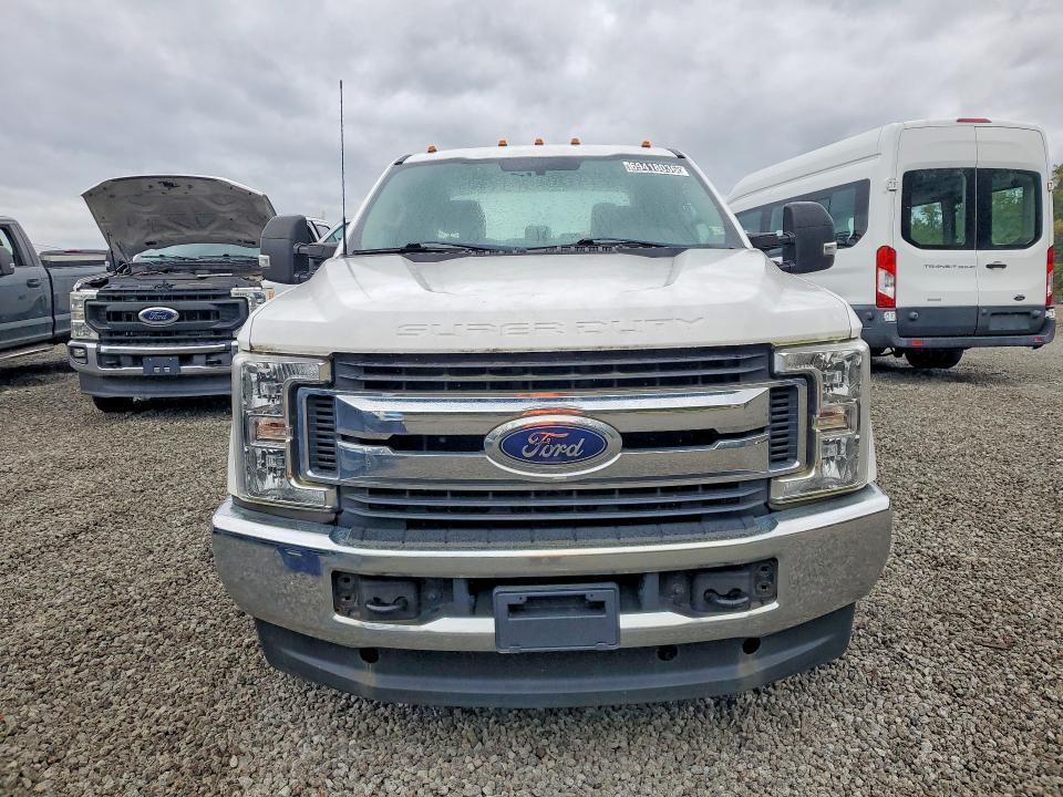 69418036 :رقم المزاد ، 1FD8W3B69JEB92104 vin ، 2018 Ford F350 مزاد بيع