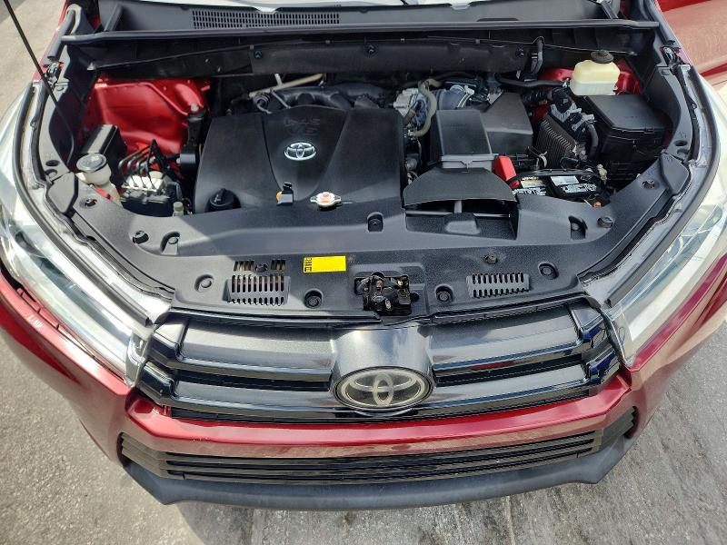 Продажа на аукционе авто 2018 Toyota Highlander, vin: 5TDJZRFH0JS540765, номер лота: 69567906