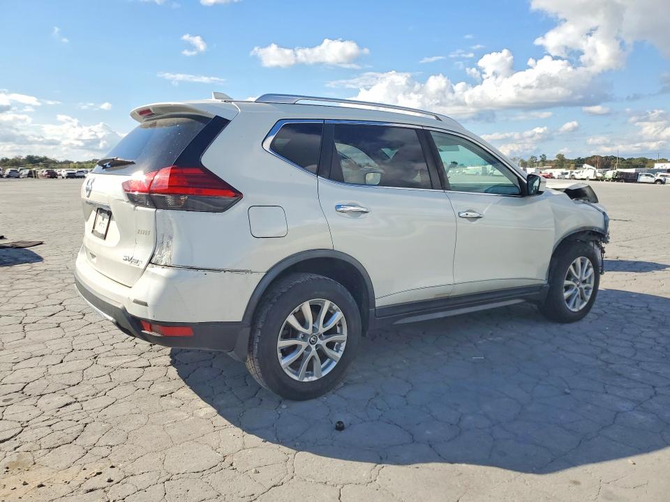 70365696 :رقم المزاد ، KNMAT2MV2HP571408 vin ، 2017 Nissan Rogue مزاد بيع