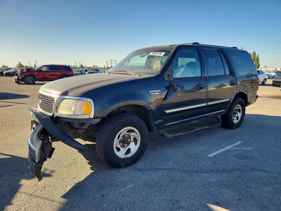 Продажа на аукционе авто 2002 Ford Expedition, vin: 1FMRU15W52LA04928, номер лота: 70909796
